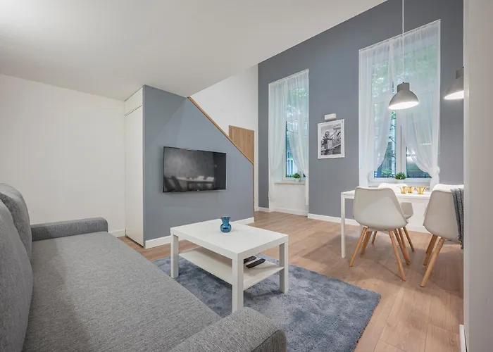 Apartament Two At Theatre